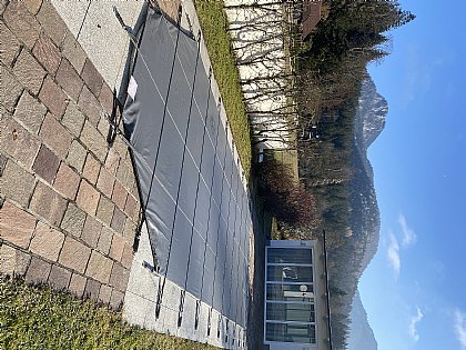 Sicherheitsnetz-Grau mit waagrechter Abspannung