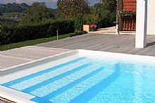 Keramikbecken Aphrodite mit Treppe und Sitzbank