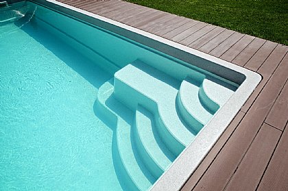 Keramikpool Atlantis 650 Treppe und Sitzbank