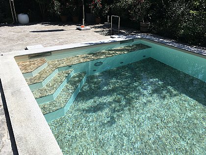 Schwimmbad mit Slimm-Skimmer Edelstahl