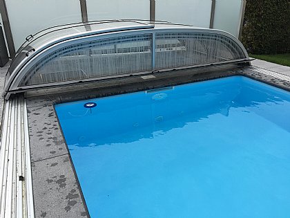 Skimmerbecken Granit Poolumrandung