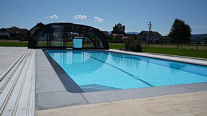 Überlaufbecken mit Überdachung Tropea