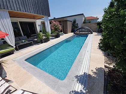 Überlaufbecken mit Poolumrandung G-654