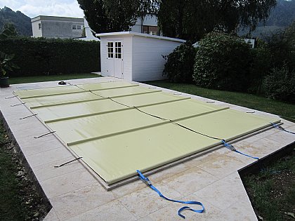 Kindersichere Rollabdeckung in Beige