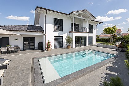 Aqua_Nova_77_mit Unterflur/Sitzbank