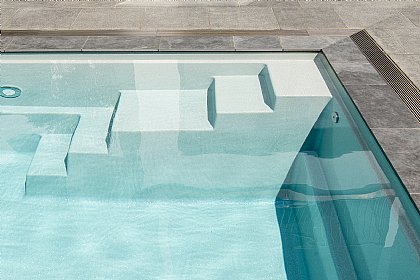Aqua_Nova_77_Treppe_Seitenansicht