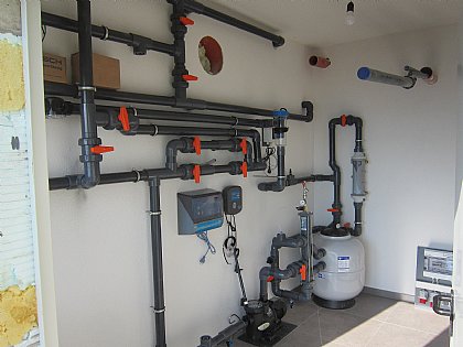 Sandfilteranlage für Überlaufbecken