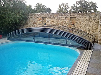 Schwimmbadüberdachung Imperia-Neo ganz offen