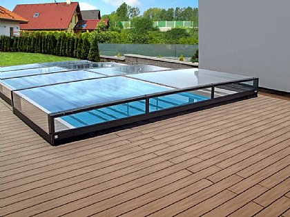 Schwimmbadüberdachung Terra von Vorne