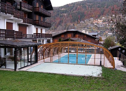 Schwimmbadüberdachung Laguna Farbe Holz Tekor