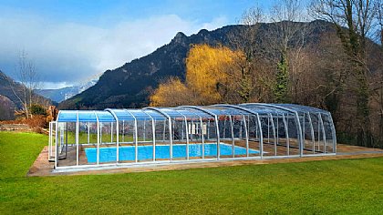 Schwimmbadüberdachung Omega geschloßén